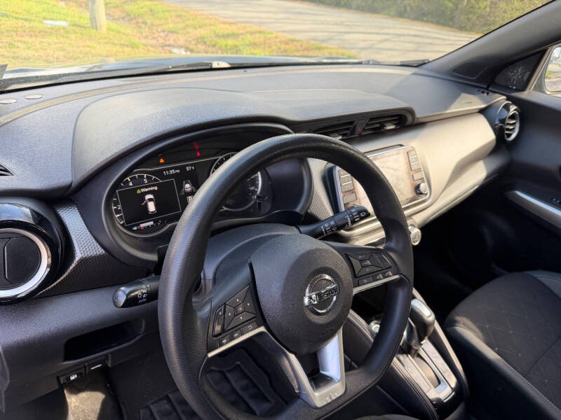 2020 Nissan Kicks SV