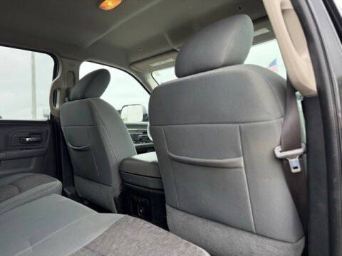2017 RAM 1500 SLT