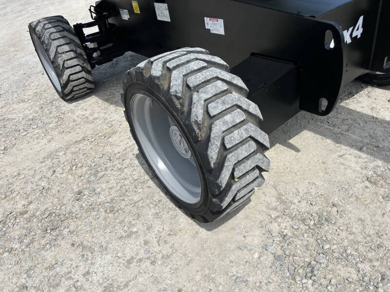 2016 Genie 65' Manlift