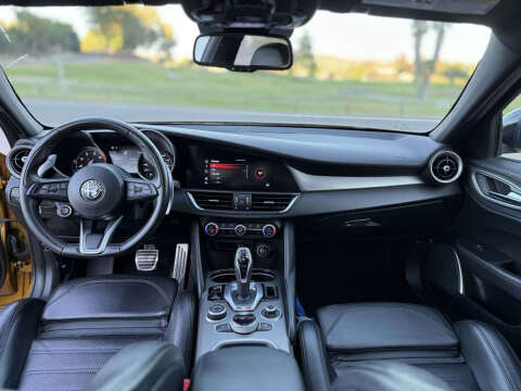 2023 Alfa Romeo Giulia Veloce