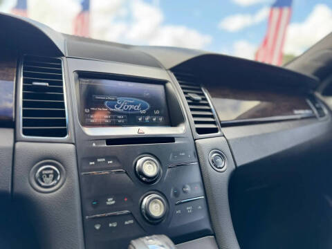 2015 Ford Taurus Limited
