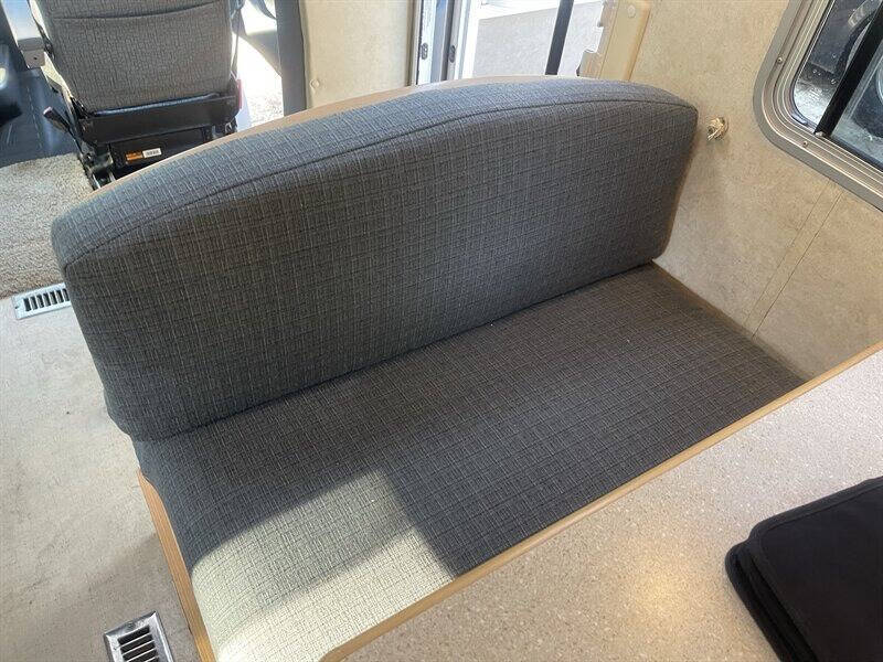 2006 Winnebago View 23H