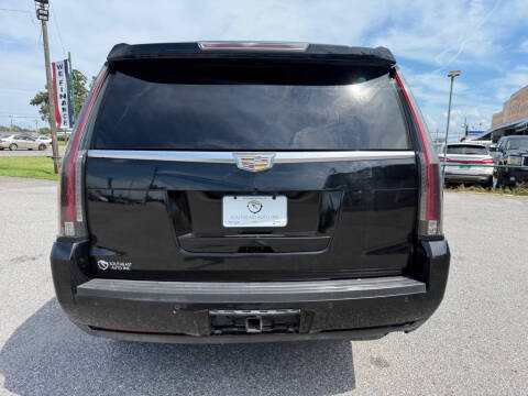 2016 Cadillac Escalade Luxury Collection