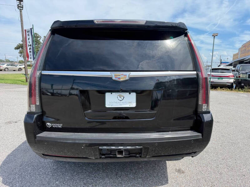 2016 Cadillac Escalade Luxury Collection