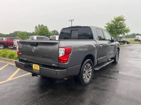 2017 Nissan Titan SL