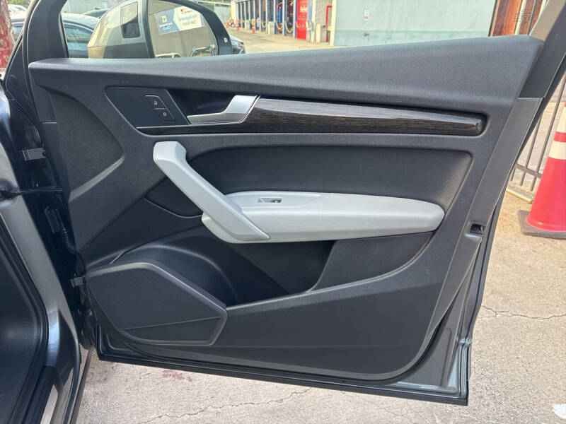 2018 Audi Q5 2.0T quattro Premium Plus