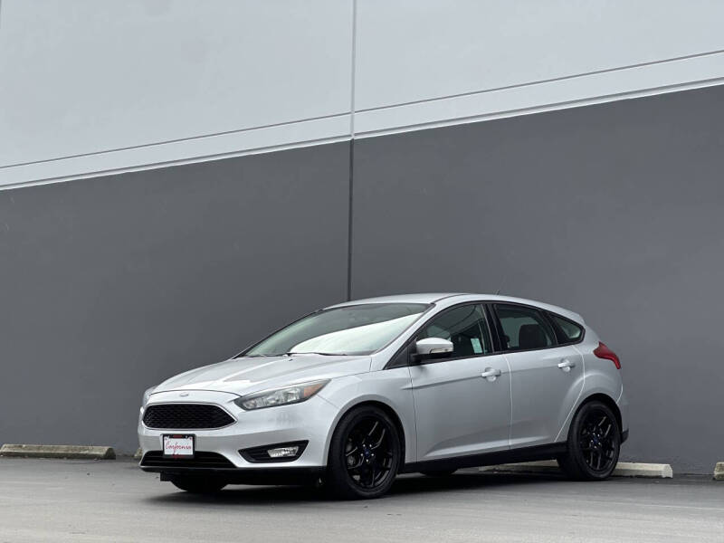 2016 Ford Focus SE's photo