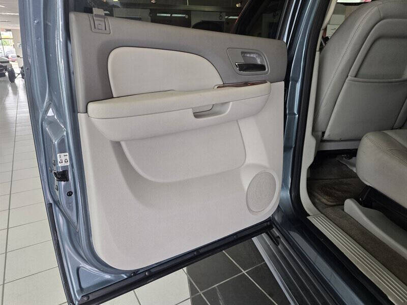 2011 Chevrolet Avalanche LT