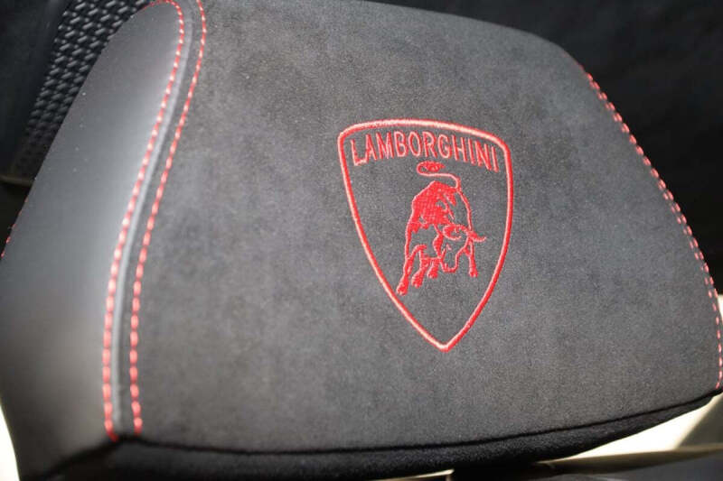 2024 Lamborghini Urus Performante