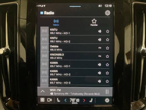 2025 Volvo XC60 B5 Plus Dark Theme