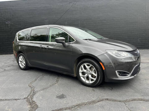 2019 Chrysler Pacifica Touring Plus