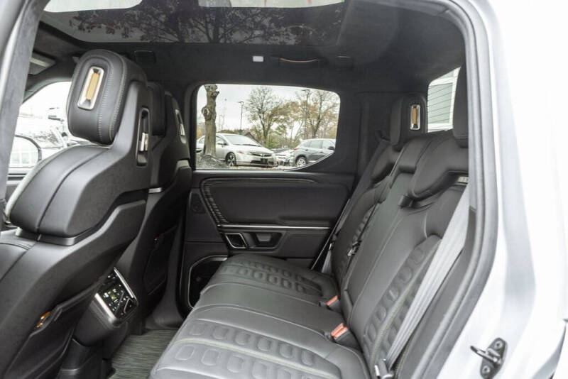 2023 Rivian R1T Adventure