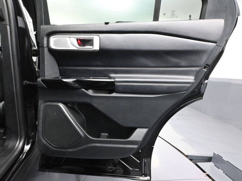 2023 Ford Explorer Platinum
