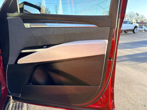 2025 Cadillac Escalade-V