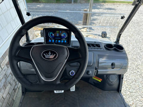 2025 Evolution D5 Maverick-4 - BASE