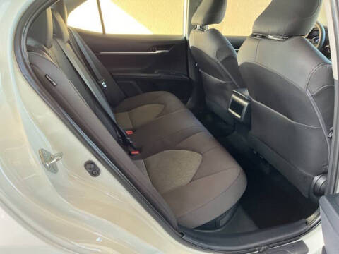 2020 Toyota Camry Hybrid LE