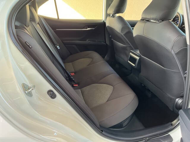 2020 Toyota Camry Hybrid LE