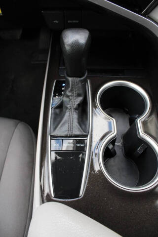 2022 Toyota Camry LE