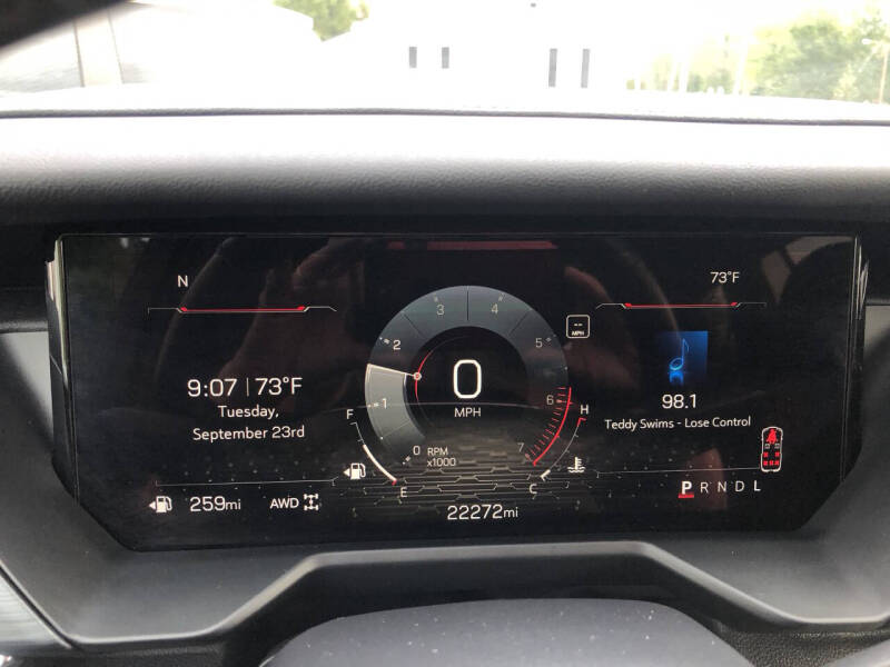 2024 GMC Acadia Elevation