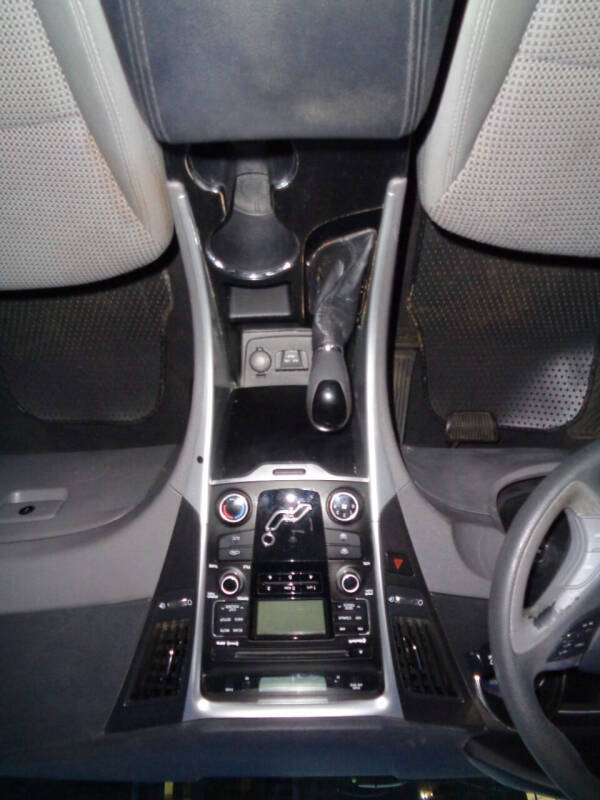 2011 Hyundai Sonata GLS photo 19