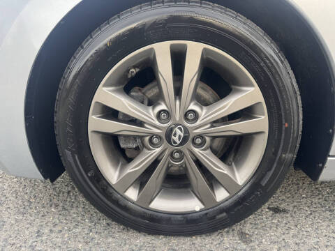 2017 Hyundai Elantra Limited