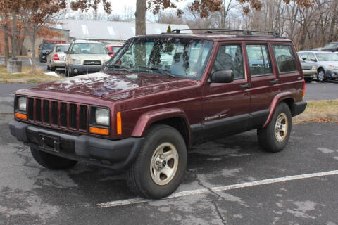 2000 Jeep Cherokee for sale at Auto Bahn Motors in Winchester VA