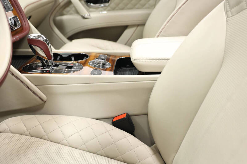 2020 Bentley Bentayga Hybrid