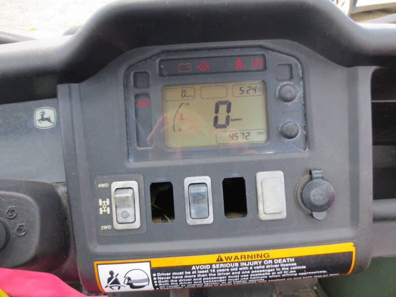 2016 John Deere 825I POW