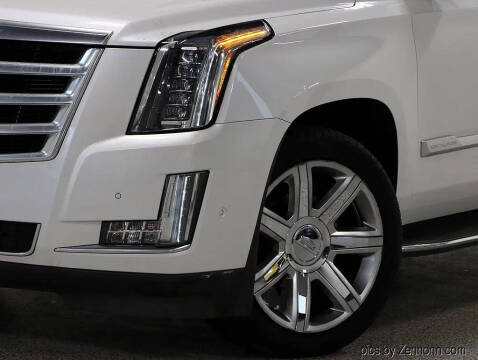 2018 Cadillac Escalade ESV Luxury