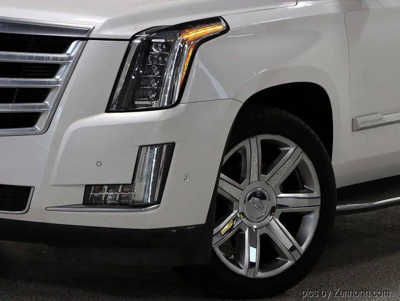 2018 Cadillac Escalade ESV Luxury