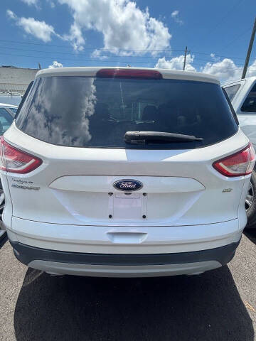 2015 Ford Escape SE