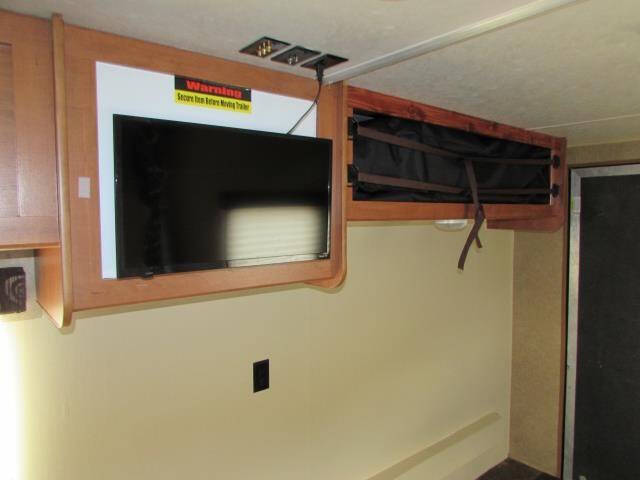 2015 CHEROKEE GREY WOLF