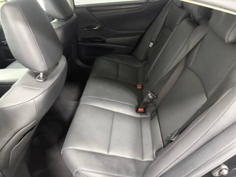 2024 Lexus ES 300h