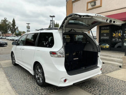 2015 Toyota Sienna
