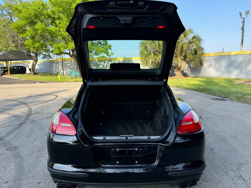 2013 Porsche Panamera GTS