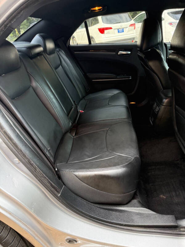 2018 Chrysler 300 S
