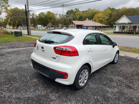 2016 Kia Rio 5-Door EX