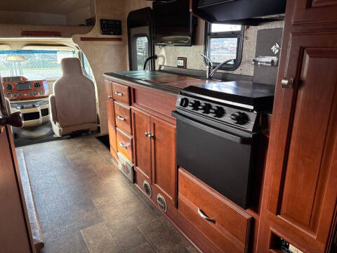 2012 Ford E-Series E-450 SD