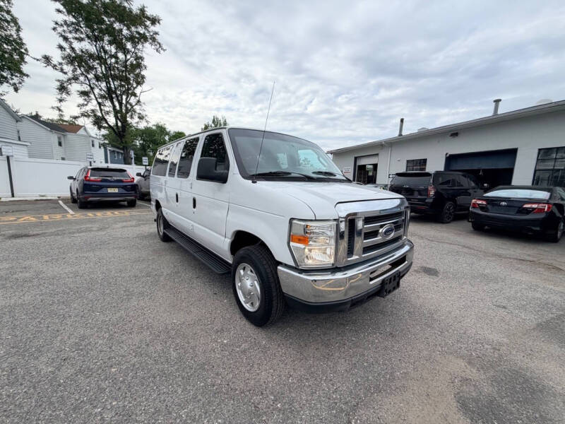 2012 Ford E-Series E-350 SD XLT