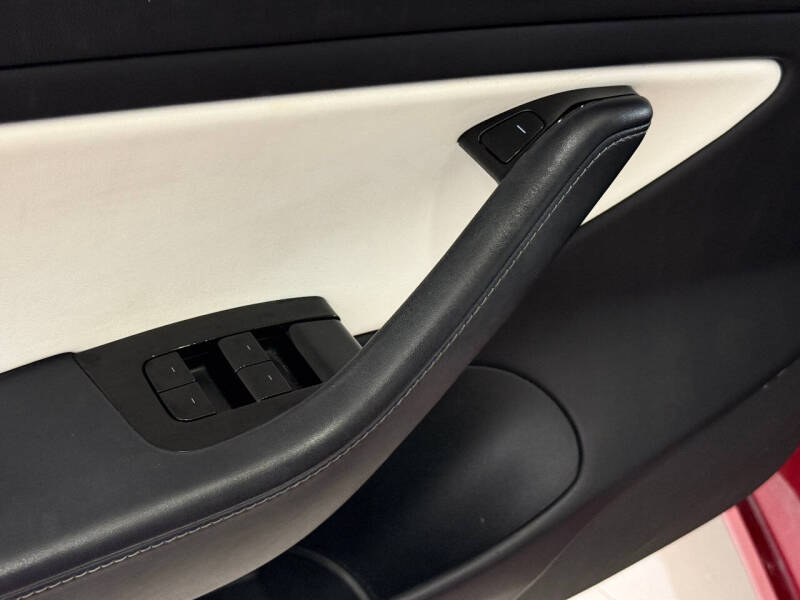 2019 Tesla Model 3 Base photo 44