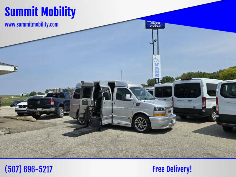 2013 GMC Savana's photo