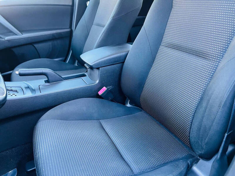 2012 Mazda MAZDA3 i Touring