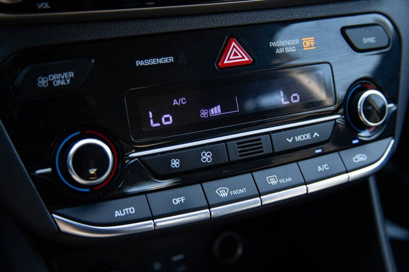 2019 Hyundai Ioniq Hybrid Blue