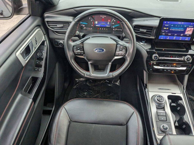 2022 Ford Explorer ST-Line