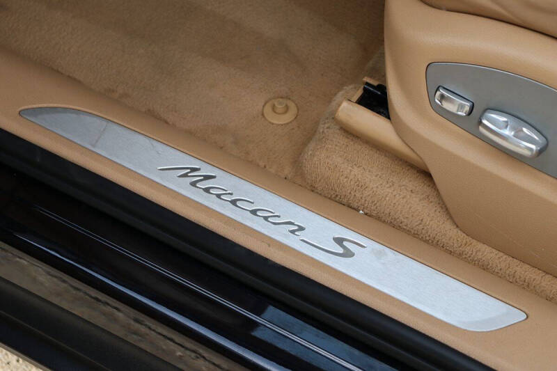 2015 Porsche Macan S