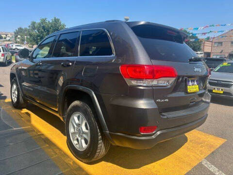 2017 Jeep Grand Cherokee Laredo