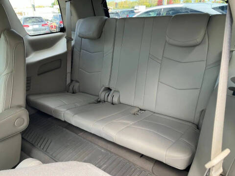 2016 Cadillac Escalade Luxury Collection