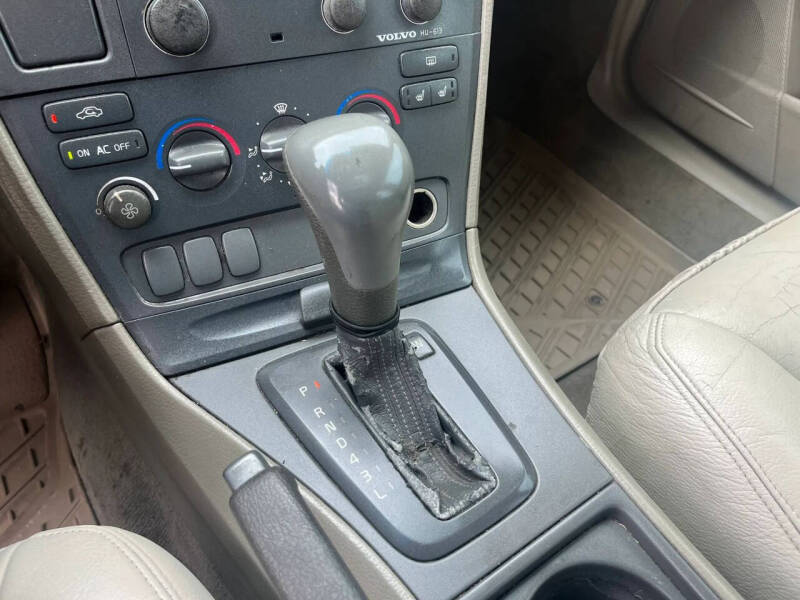 2001 Volvo V70 2.4M