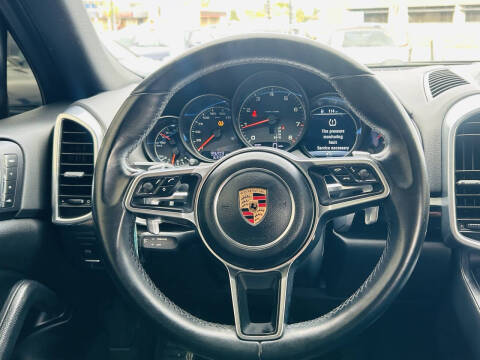 2018 Porsche Cayenne Platinum Edition