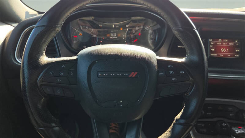 2017 Dodge Challenger SXT